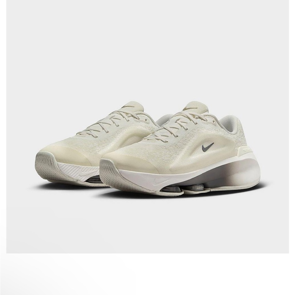 Nike Versair Training Shoes Women’s 6.5